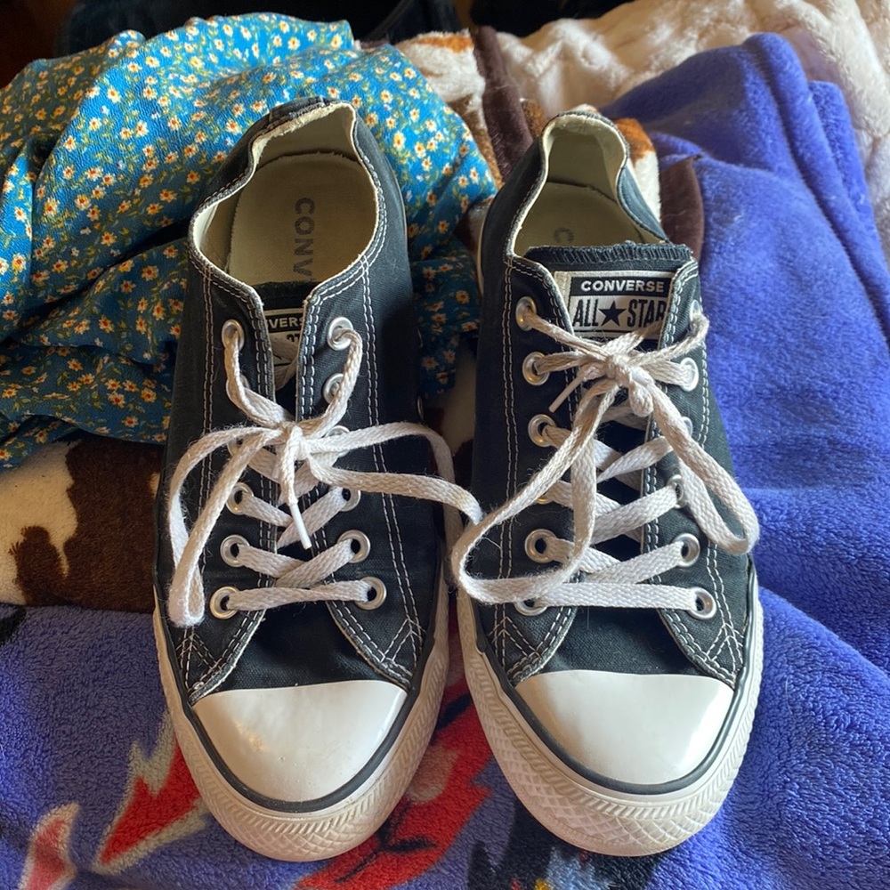 Black converse